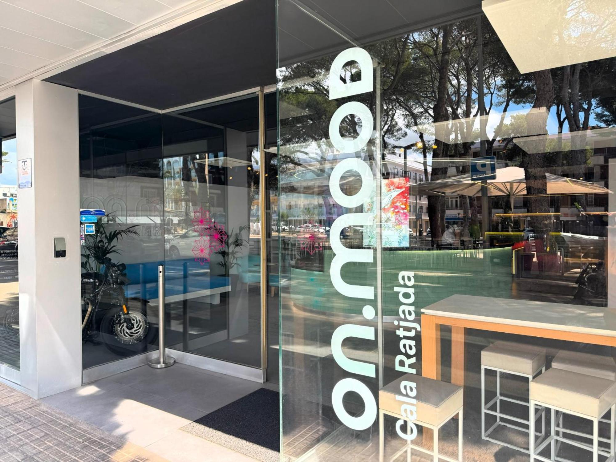 Отель Onmood Cala Ratjada - Brunch & Party Экстерьер фото