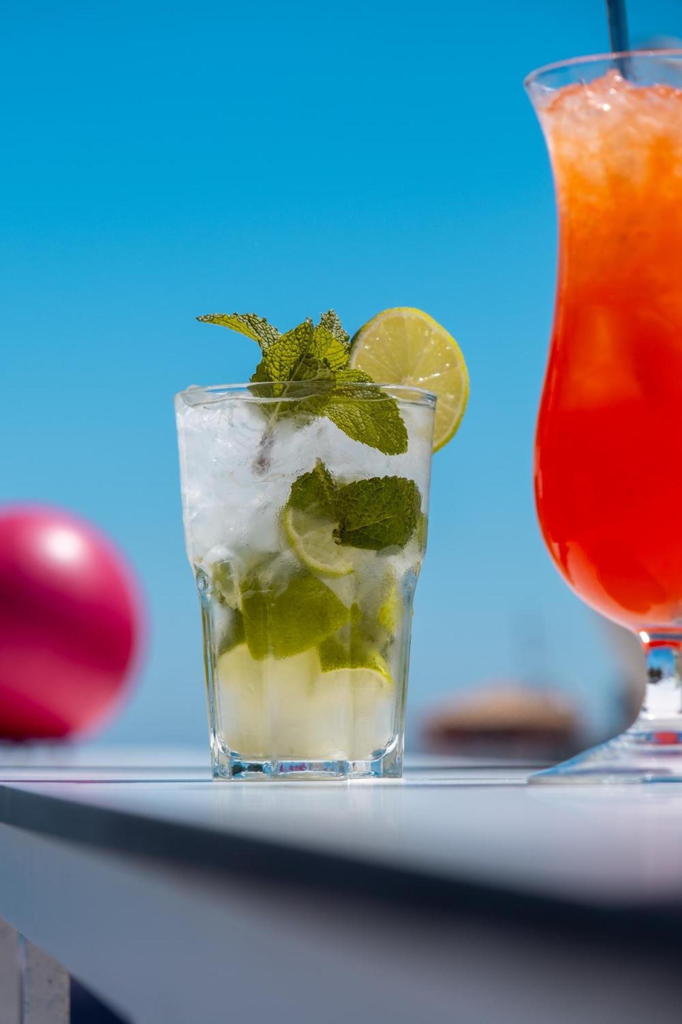 Отель Onmood Cala Ratjada - Brunch & Party Экстерьер фото
