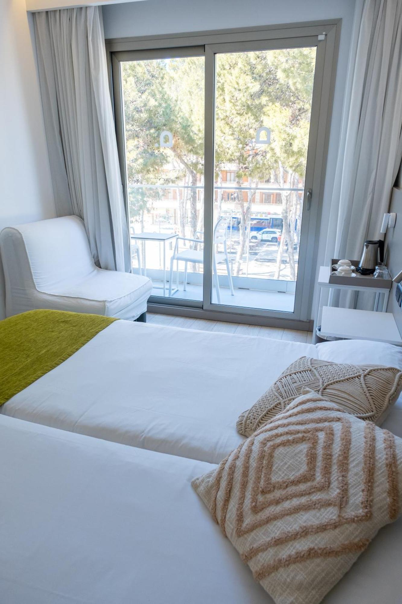 Отель Onmood Cala Ratjada - Brunch & Party Экстерьер фото