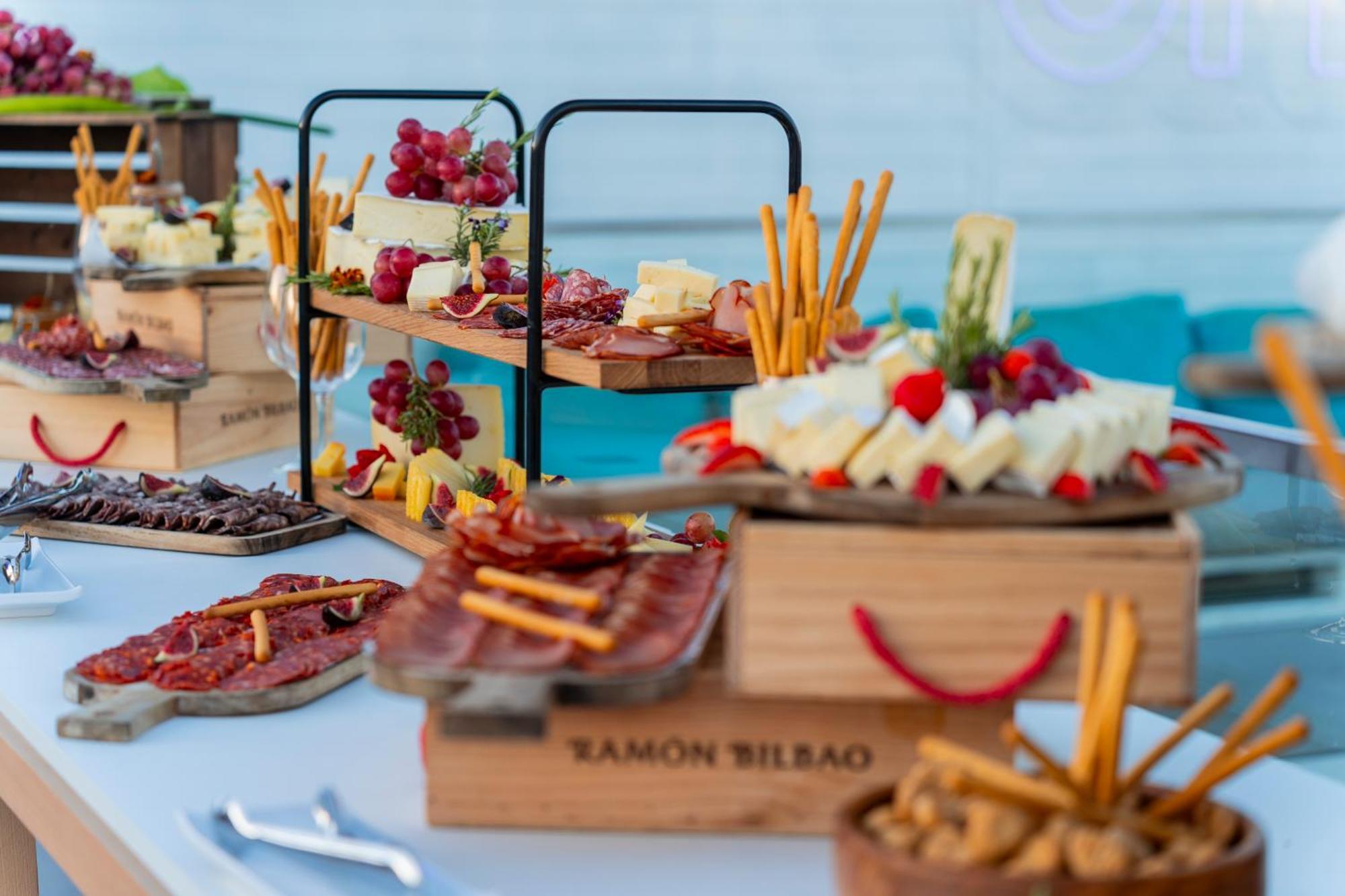 Отель Onmood Cala Ratjada - Brunch & Party Экстерьер фото