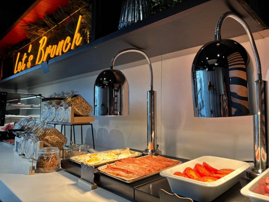 Отель Onmood Cala Ratjada - Brunch & Party Экстерьер фото